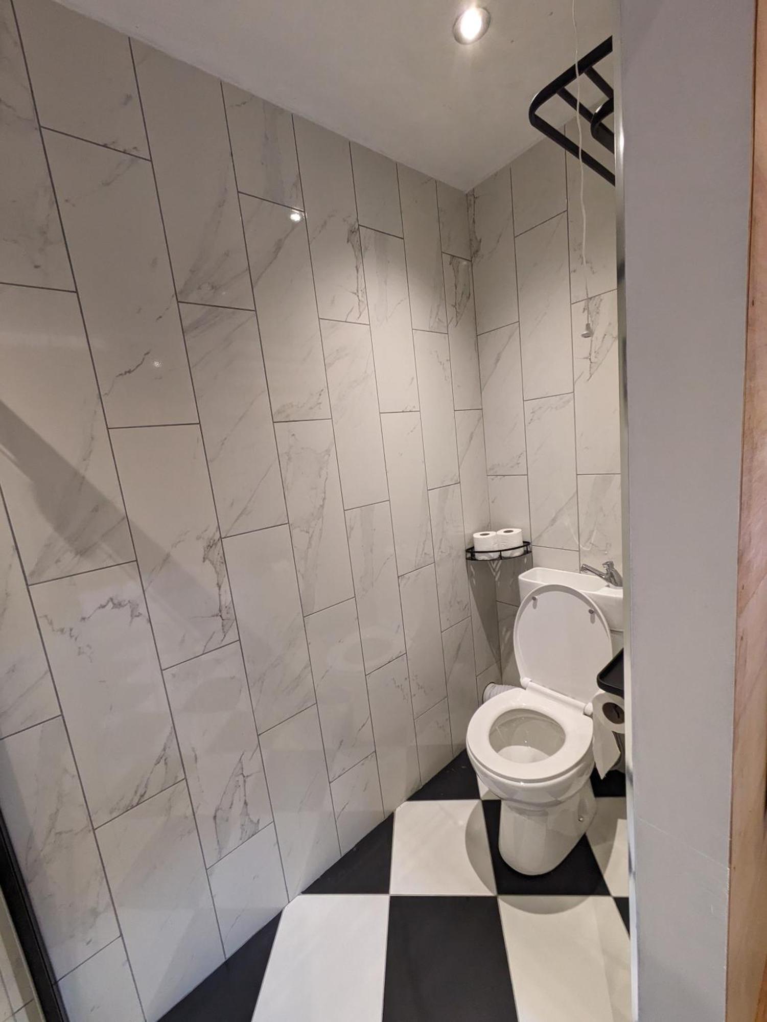 Spacious Canary Wharf Free Parking Couette-café *